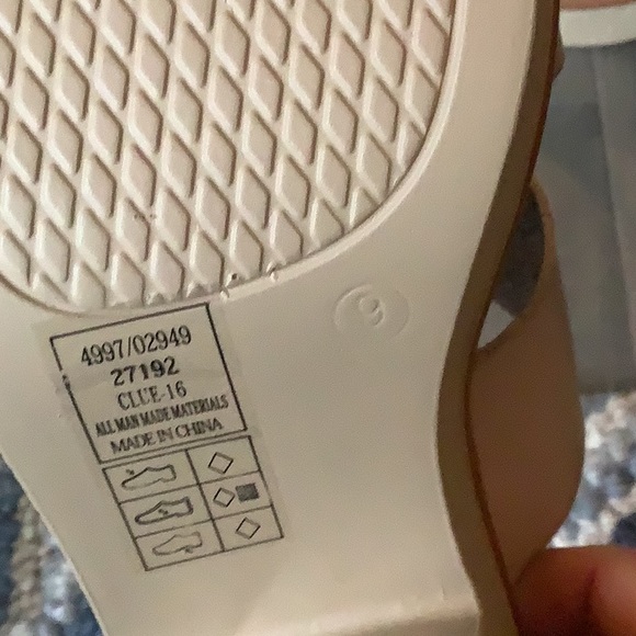 Pierre Dumas size 9 wedged sandal - Picture 3 of 4